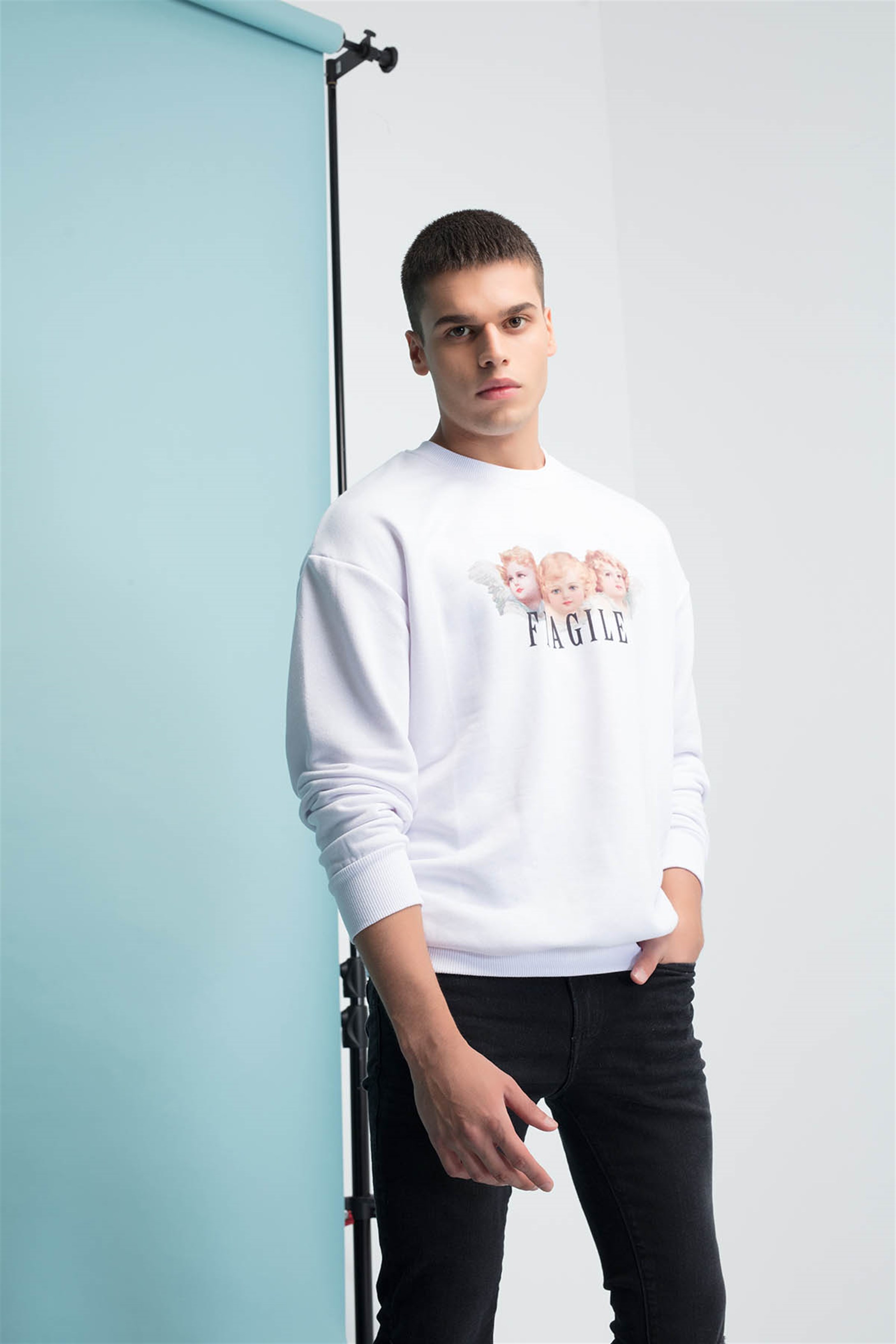 Trendiz Angel Yuvarlak Yaka Sweatshirt Beyaz 111101