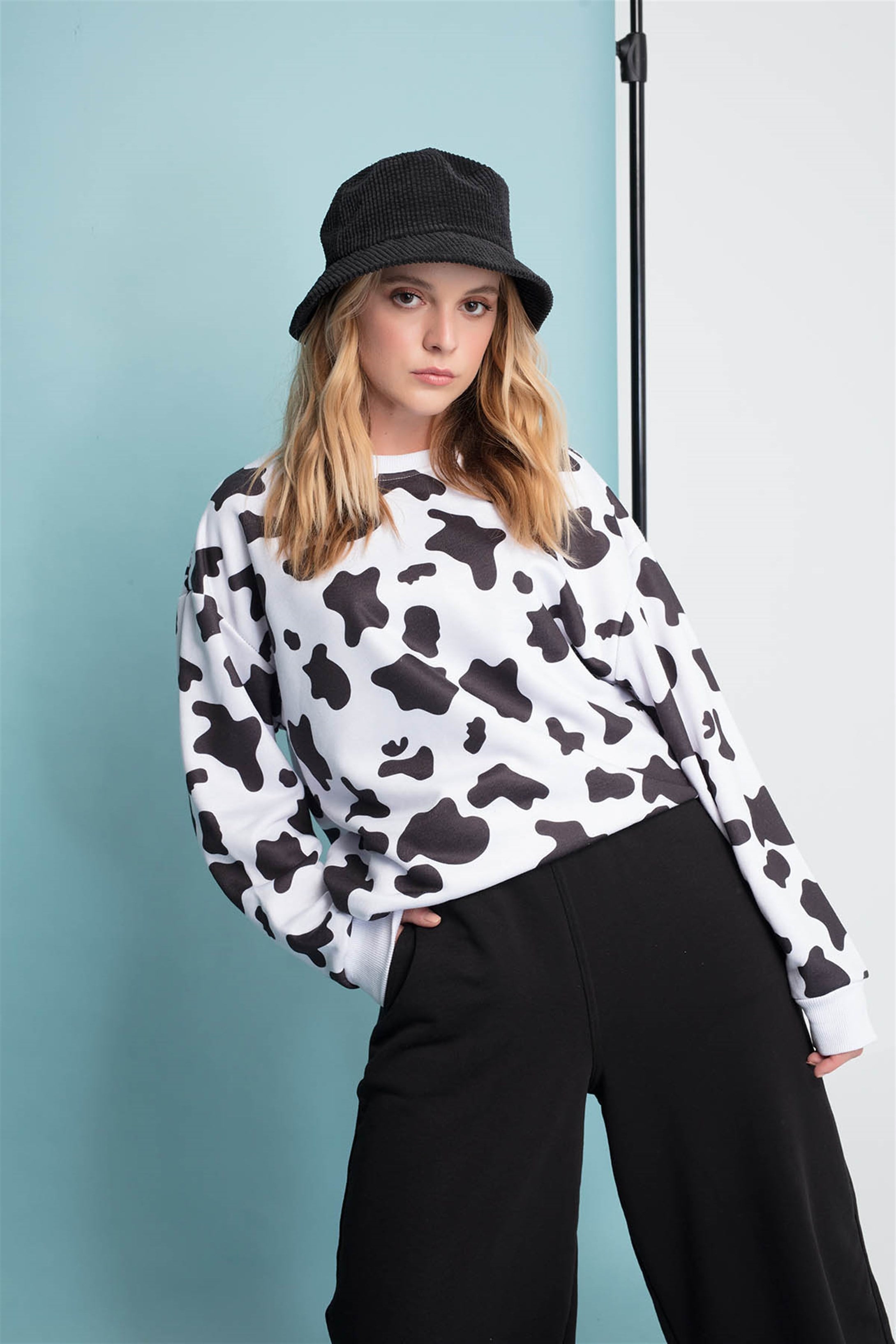 Trendiz Cow  Unisex Yuvarlak Yaka Sweatshirt Beyaz 111177