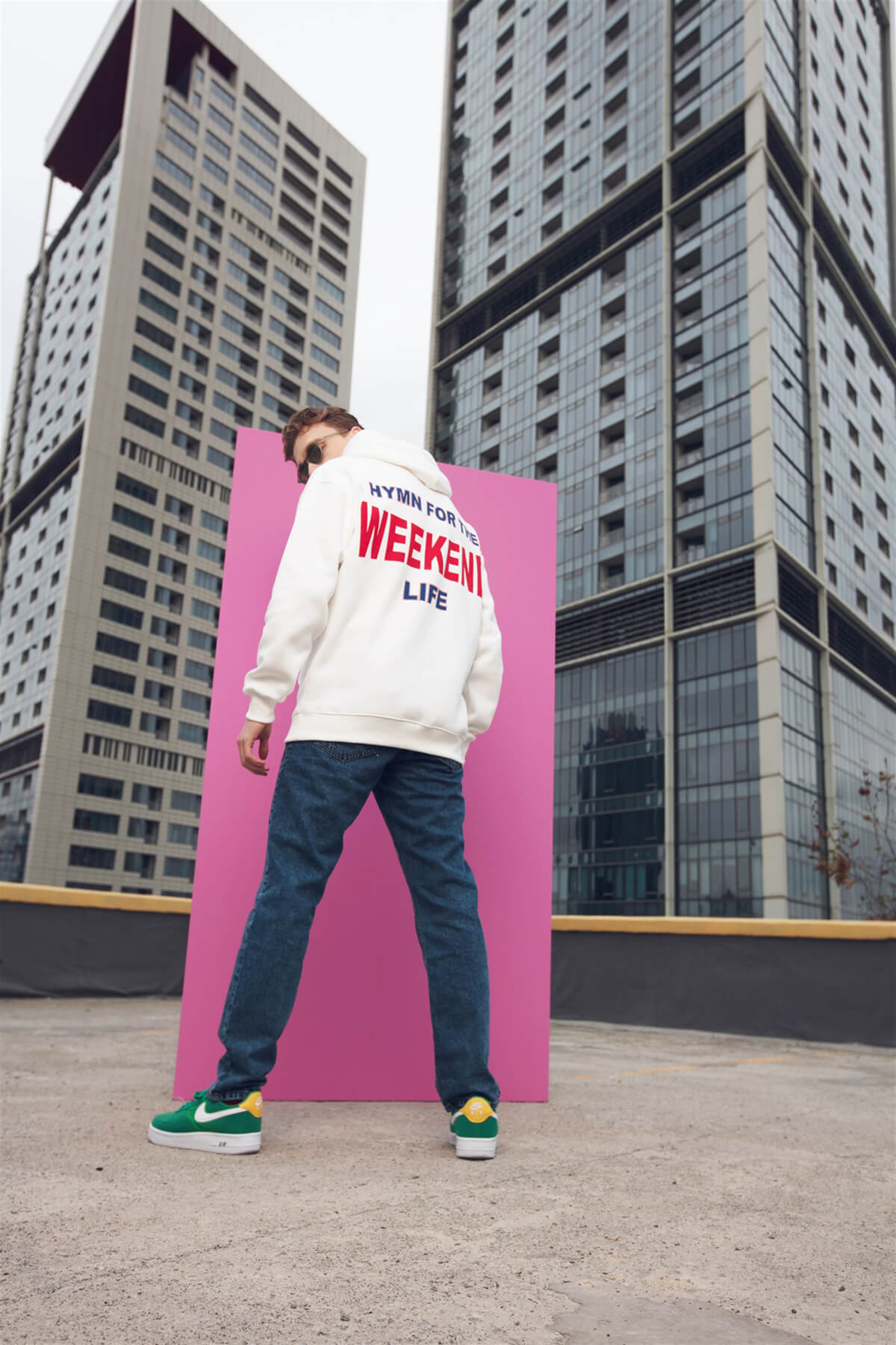 Trendiz Hymn For The Weekend Life Beyaz Unisex Sweatshirt