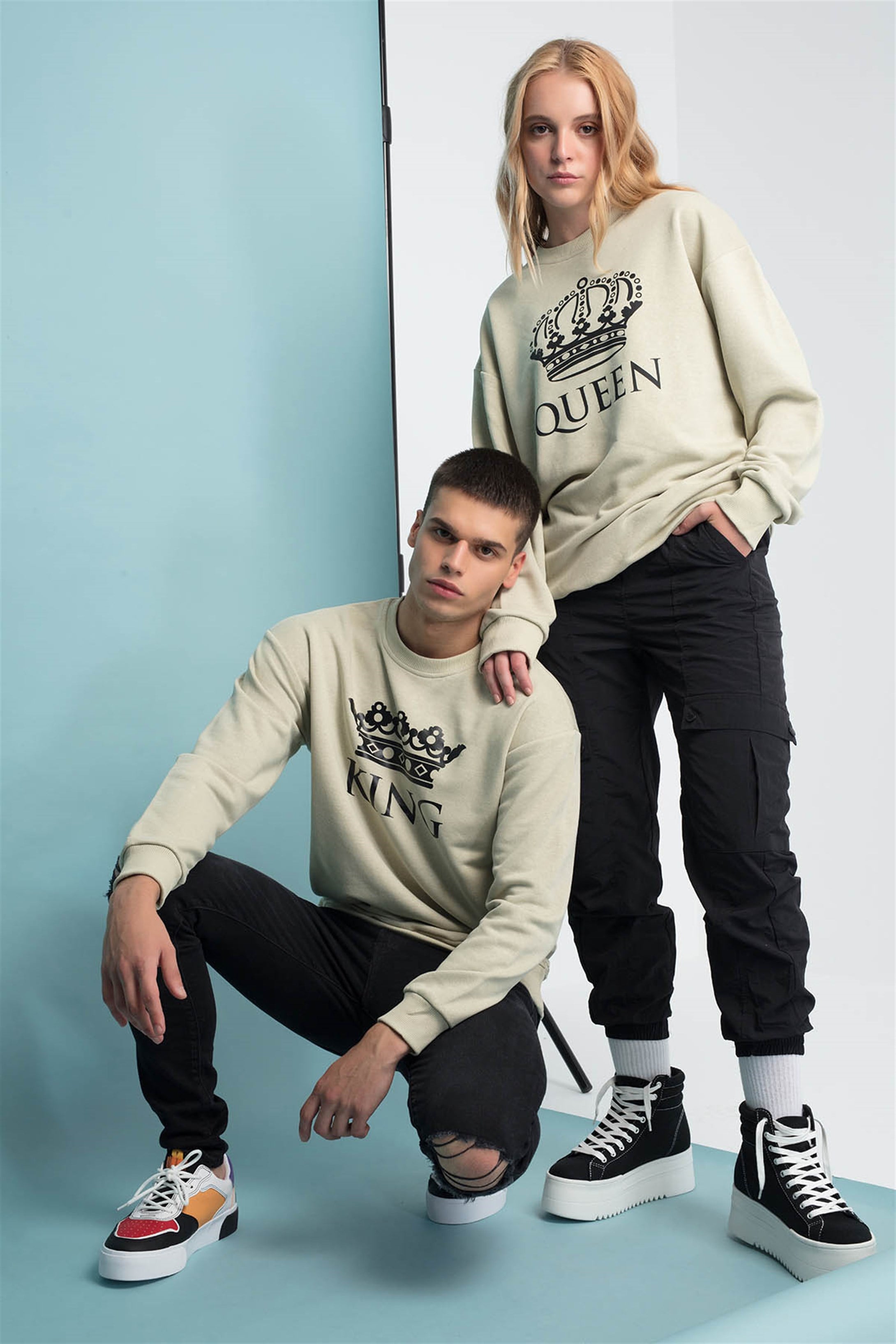 Trendiz King & Queen Couple Yuvarlak Yaka Sweatshirt Bej 121106
