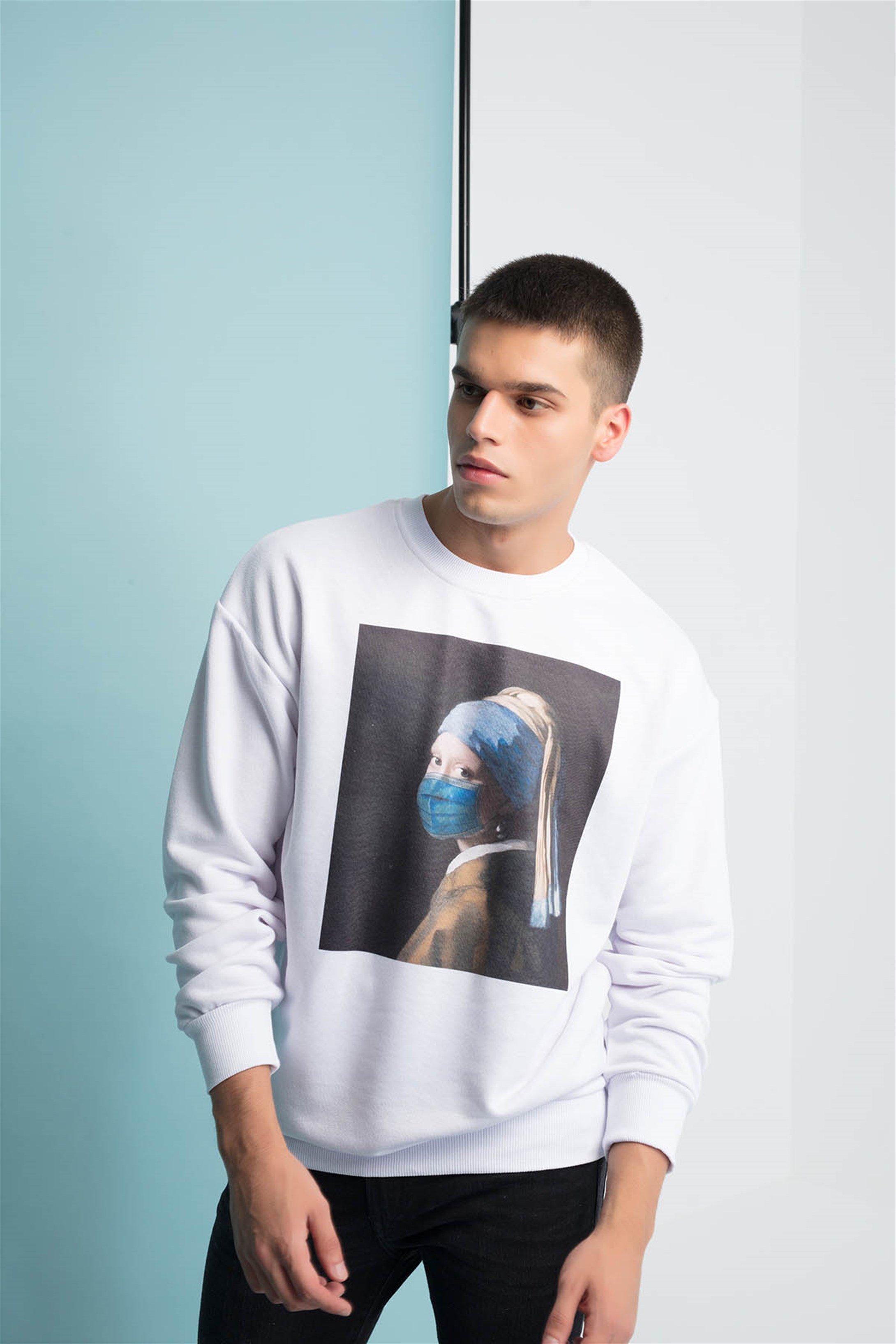 Trendiz Masked Girl Yuvarlak Yaka Sweatshirt Beyaz 111129