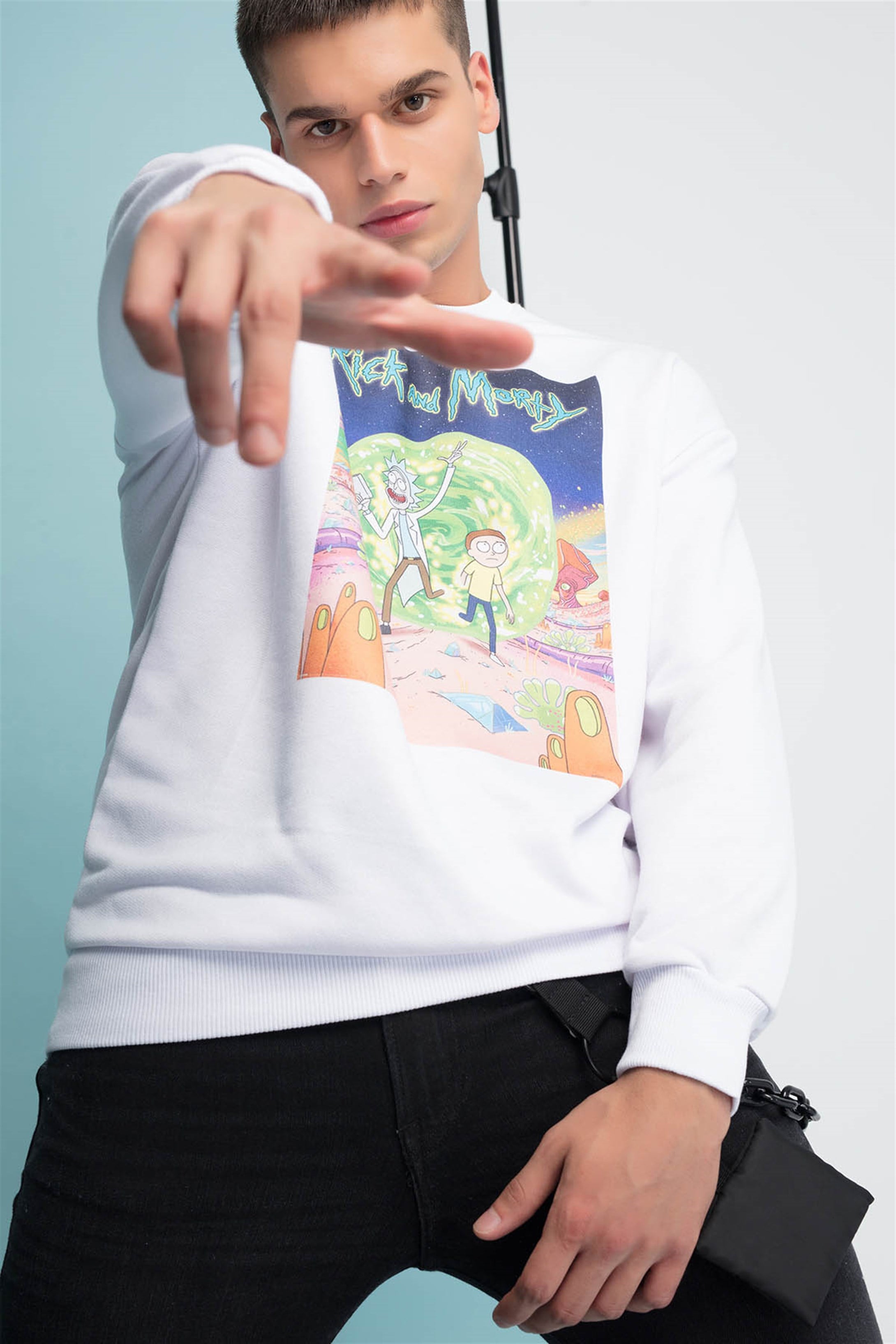 Trendiz Ricky and Morty Yuvarlak Yaka Sweatshirt Beyaz 111116