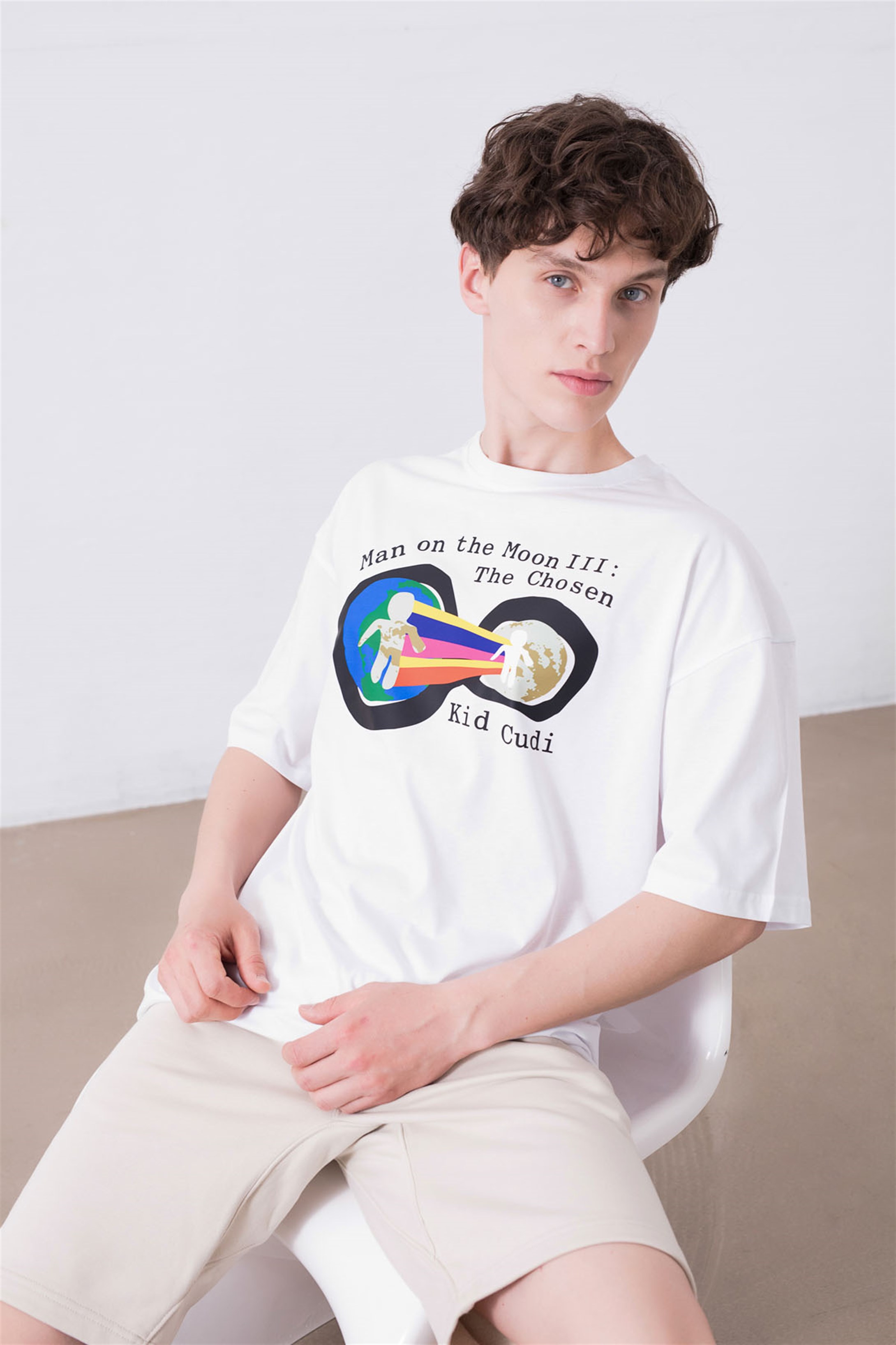 Trendiz Unisex Man on the Moon 3 Kid Cudi Beyaz Tshirt