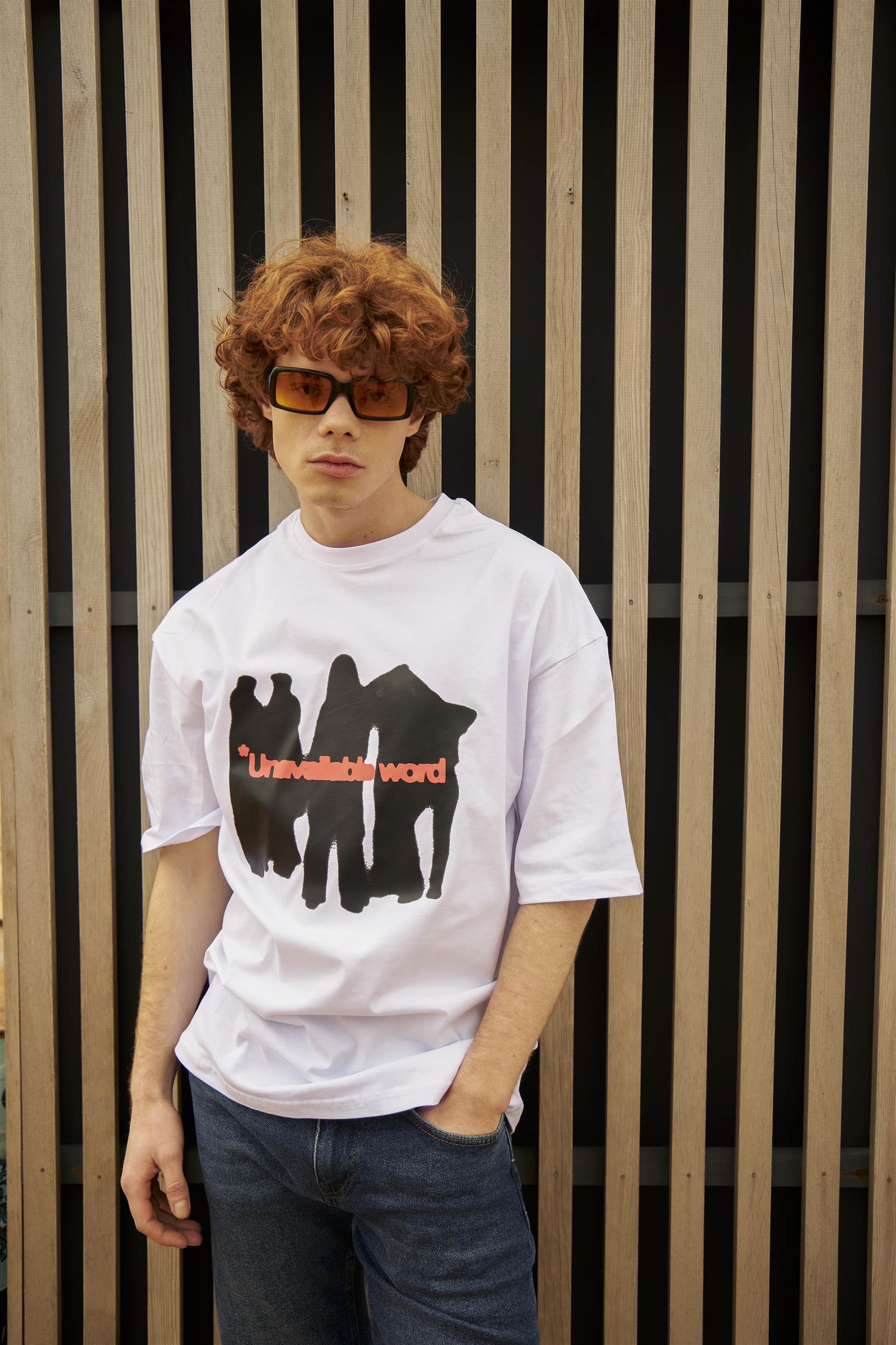 Trendiz Unisex Unavailable World Tshirt Beyaz