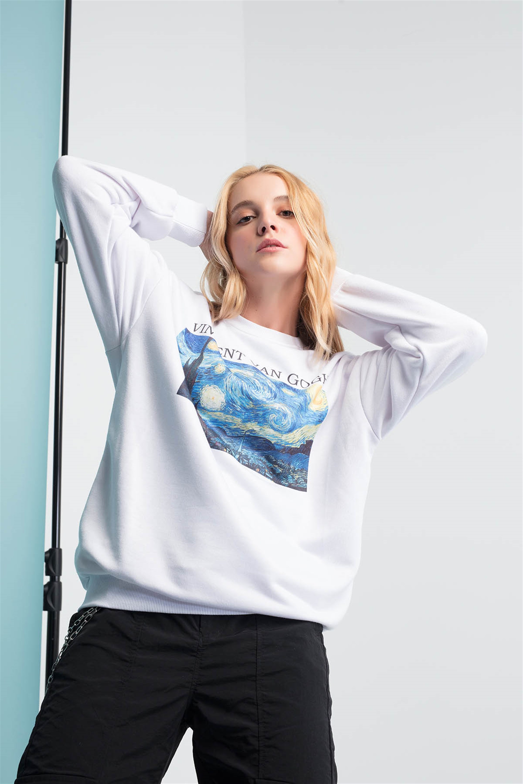 Trendiz Van Gogh Yuvarlak Yaka Sweatshirt Beyaz 111130