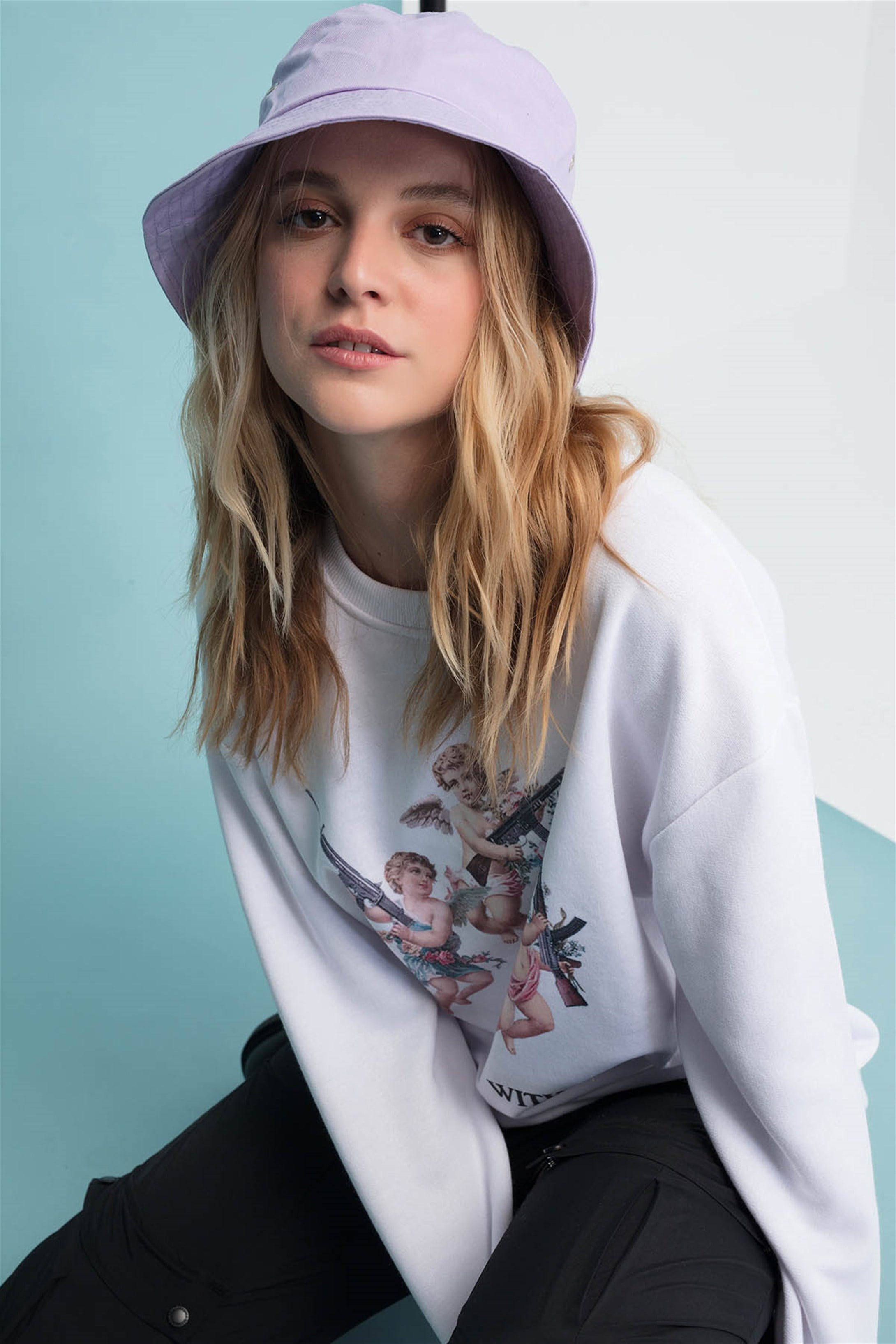 Trendiz Wiht Us Yuvarlak Yaka Sweatshirt Beyaz 111122