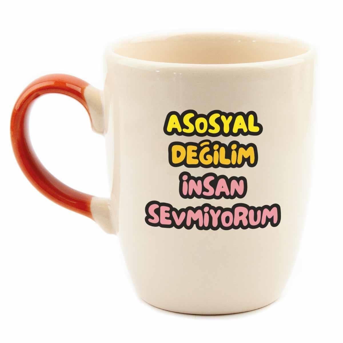 Asosyal Değilim İnsan Sevmiyorum Renkli Kulp Krem Parlak Oval Kupa - Hediye Seramik Kupa