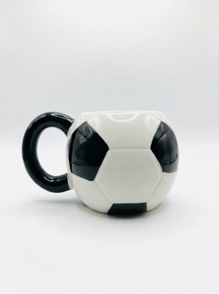 Futbol Topu Tasarımlı 3D Kupa - Dekoratif Kahve ve Çay Bardağı