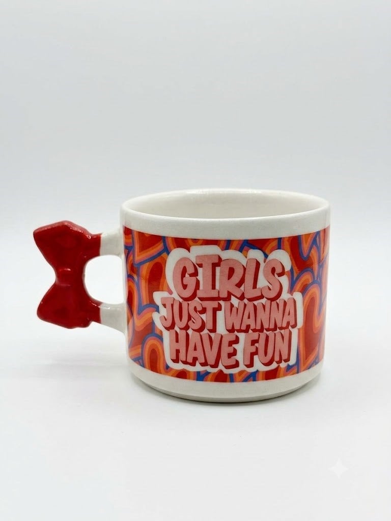 Gırls Just Wanna Sarmal Tasarımlı El Yapımı Krem Parlak Kurdele Kulp Kupa - El İşçiliği Hediyelik Kupa Bardak Mug