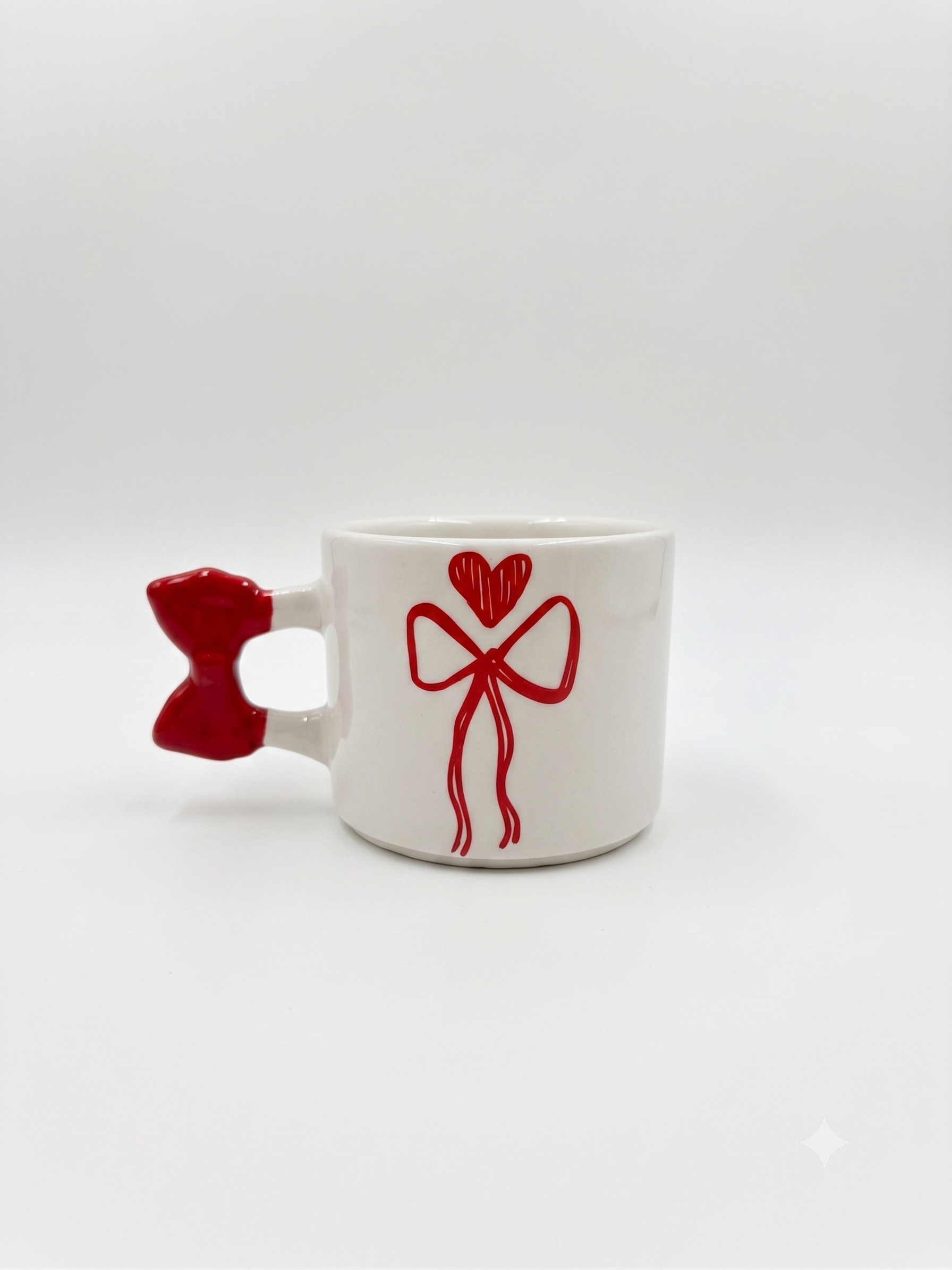 Kalpli Kırmızı Kurdele El Yapımı Krem Parlak Kurdele Kulp Kupa - El İşçiliği Hediyelik Kupa Bardak Mug