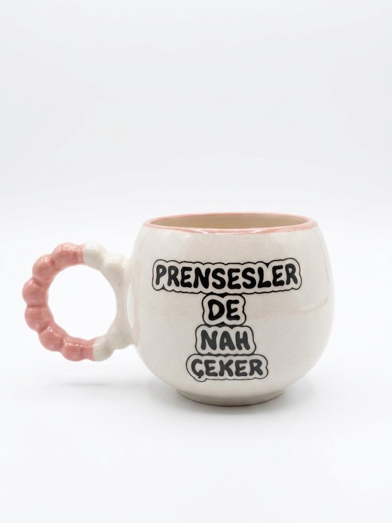 Prensesler De Nah Çeker El Yapımı Krem Parlak Puf Kupa - El İşçiliği Hediyelik Kupa Bardak Mug