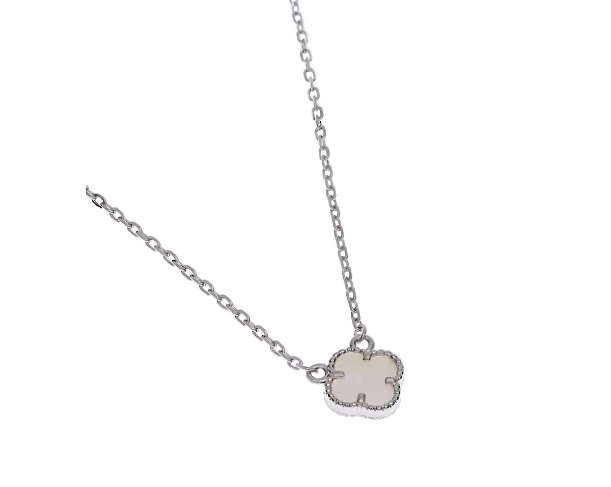 Bayan Beyaz Renk Tekli Yonca Model Gümüş Kolye