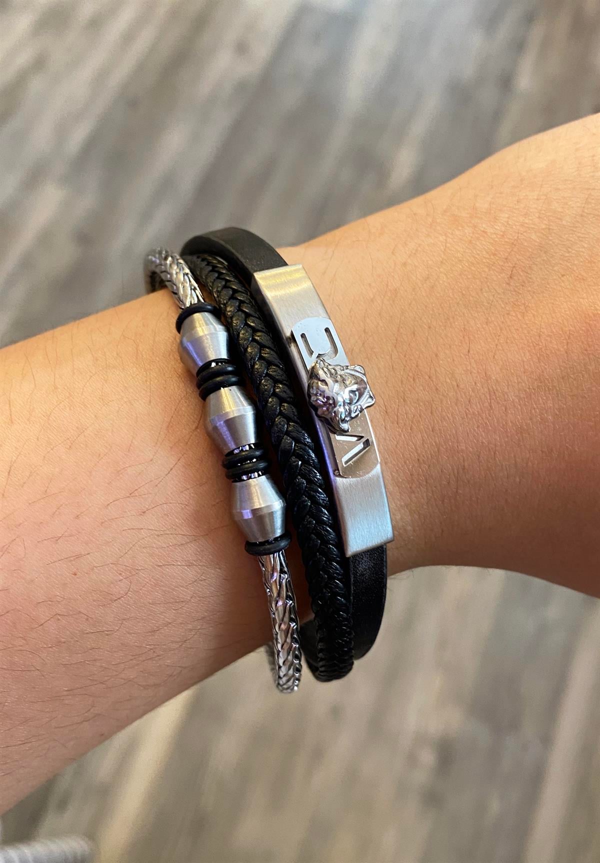 Erkek Figür Detay Üçlü Deri Bileklik