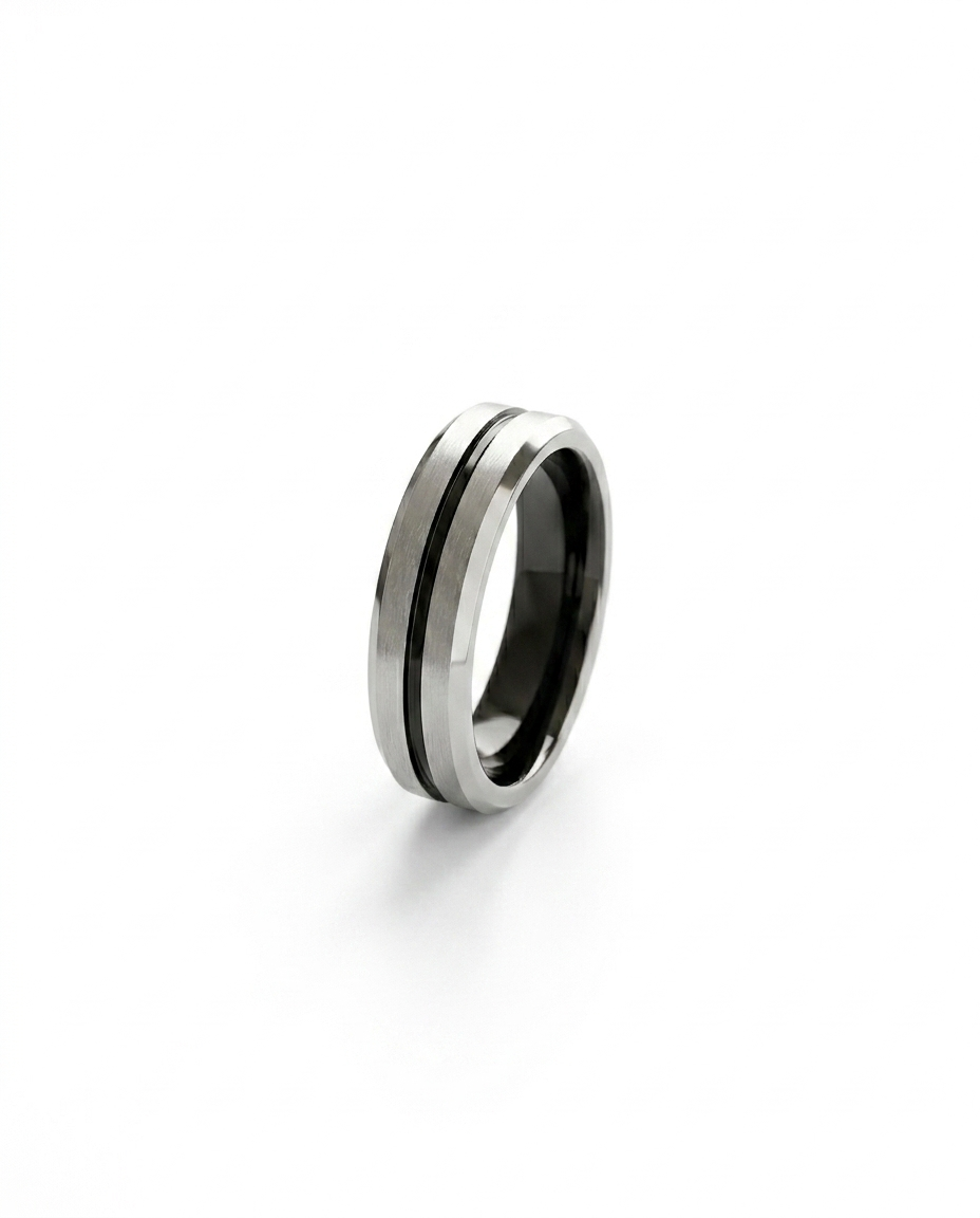 Erkek Siyah Çizgi Detay Gümüş Renk 6 mm Tungsten Yüzük  