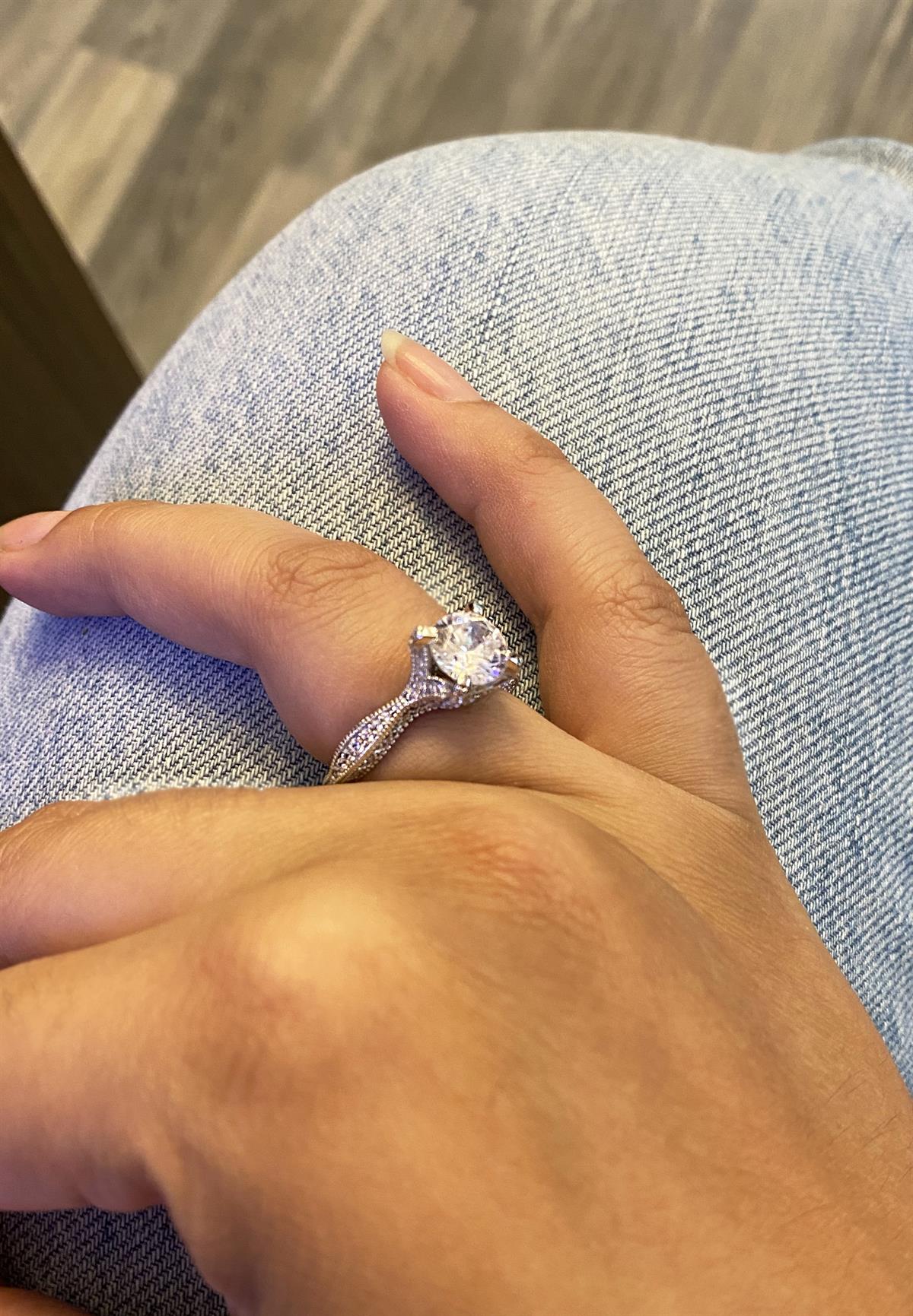 Gümüş İthal Ve Kararma Yapmaz Tasarım Tektaş Yüzük