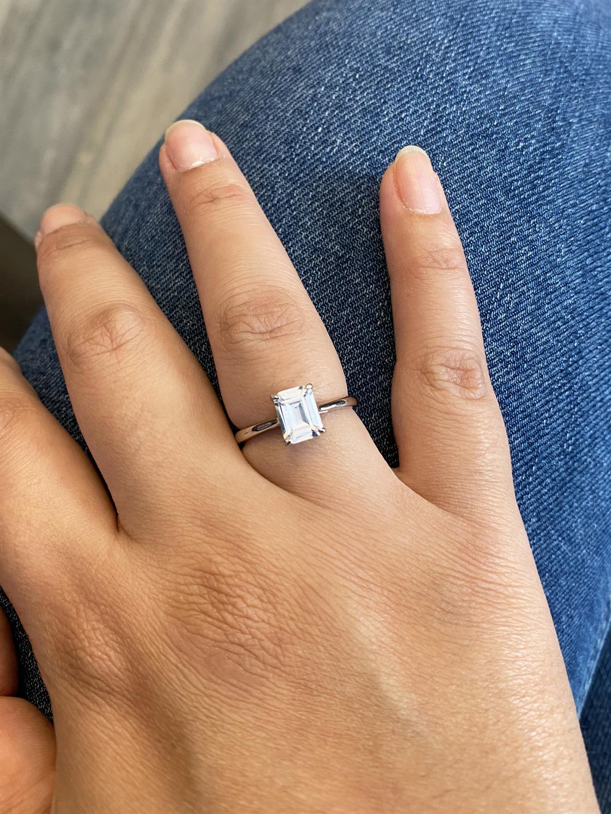 Kadın Dikdörtgen Model Tektaş Gümüş Yüzük