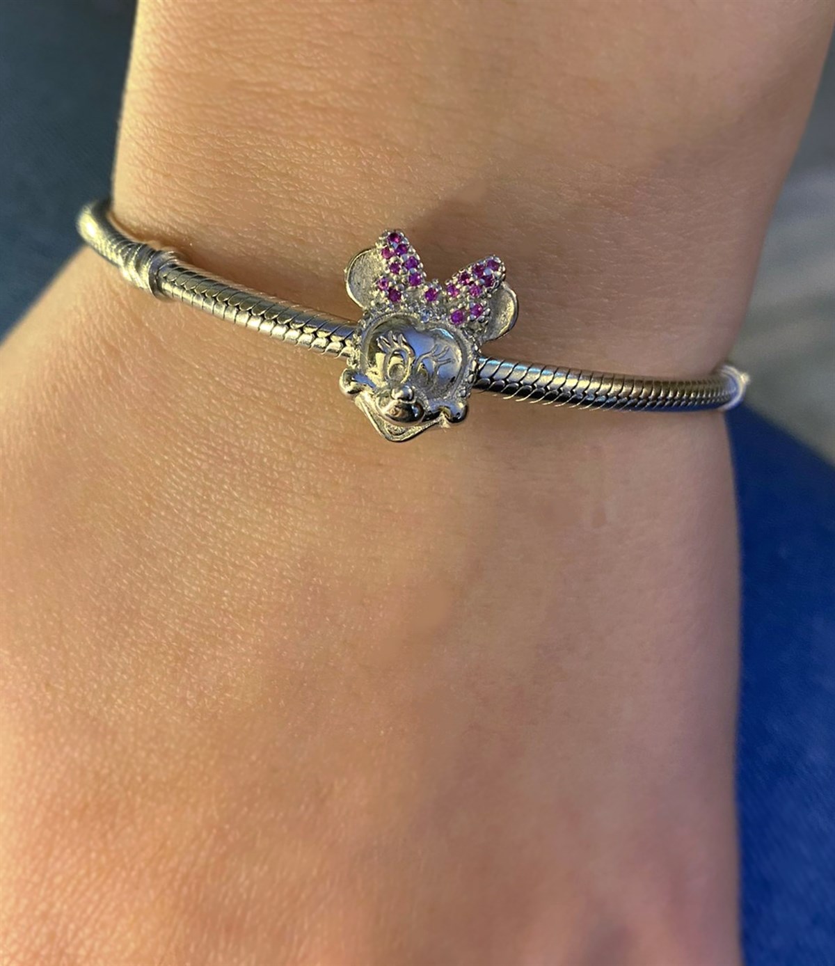 Kadın Minnie Mouse Model Taşlı Gümüş Charm