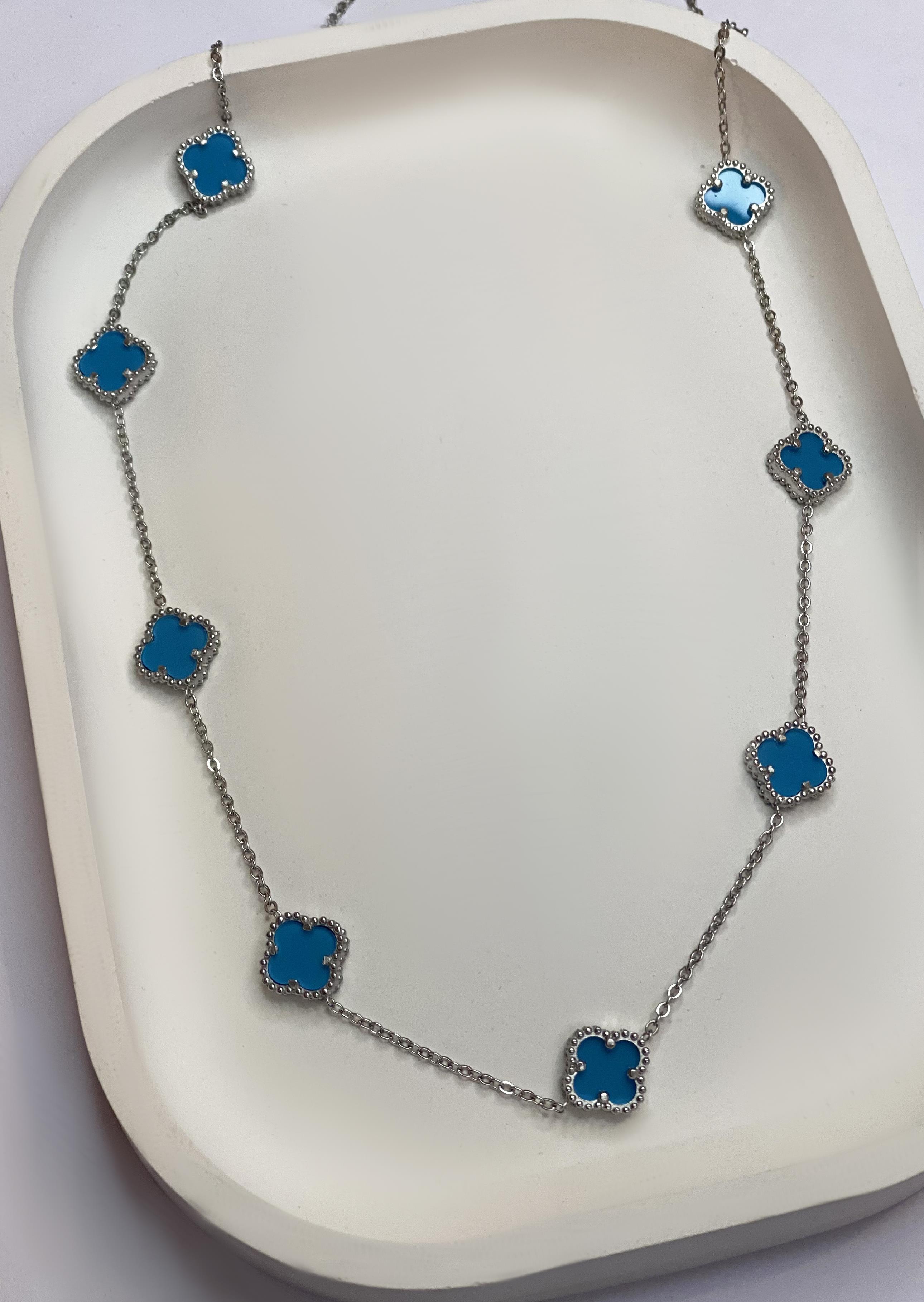 Kadın Onlu Mavi Yonca Model Çelik Kolye