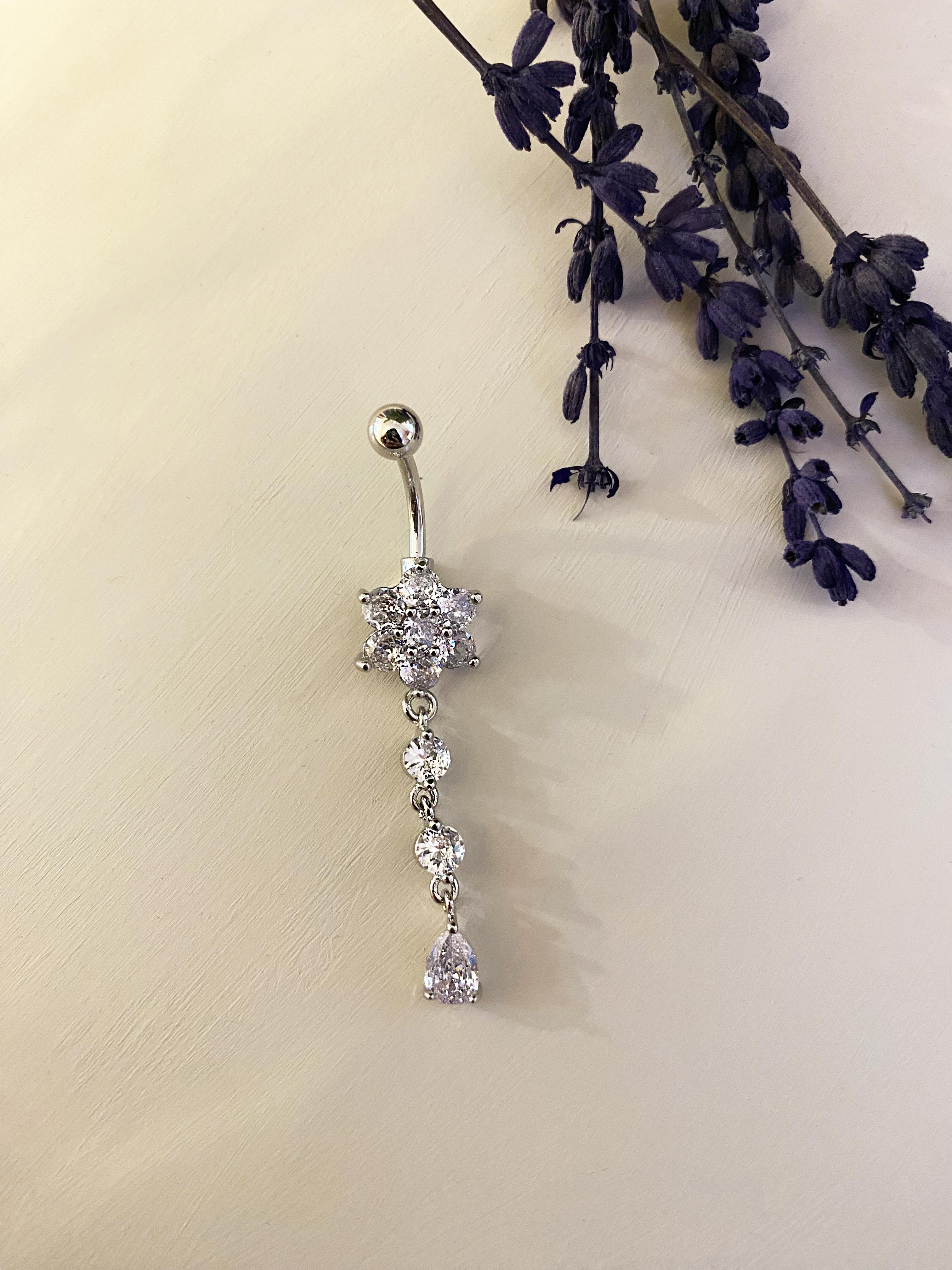 Kadın Sallantılı Çiçek Model Çelik Piercing