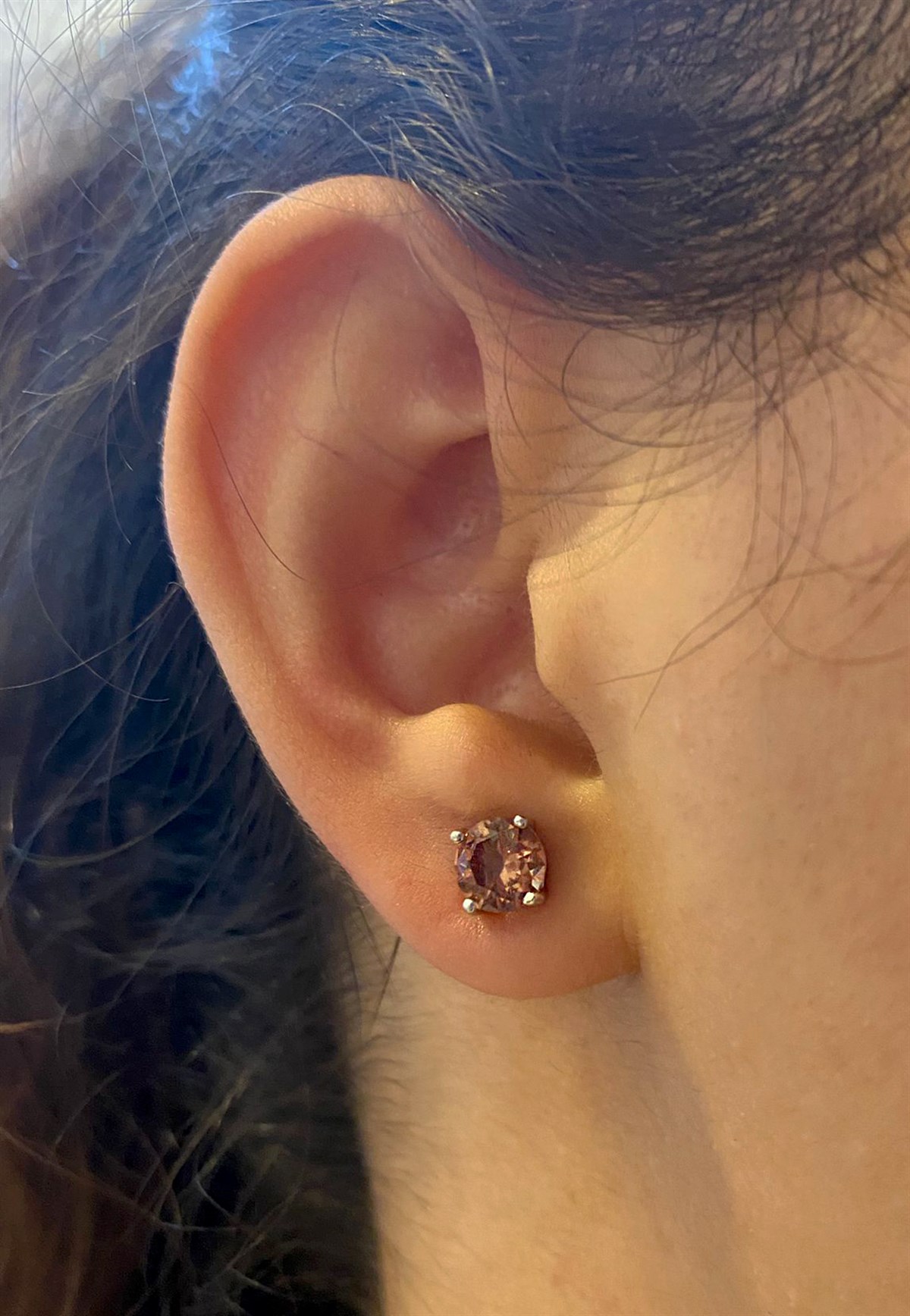 Kadın Sultanit Taşlı Nokta Küpe