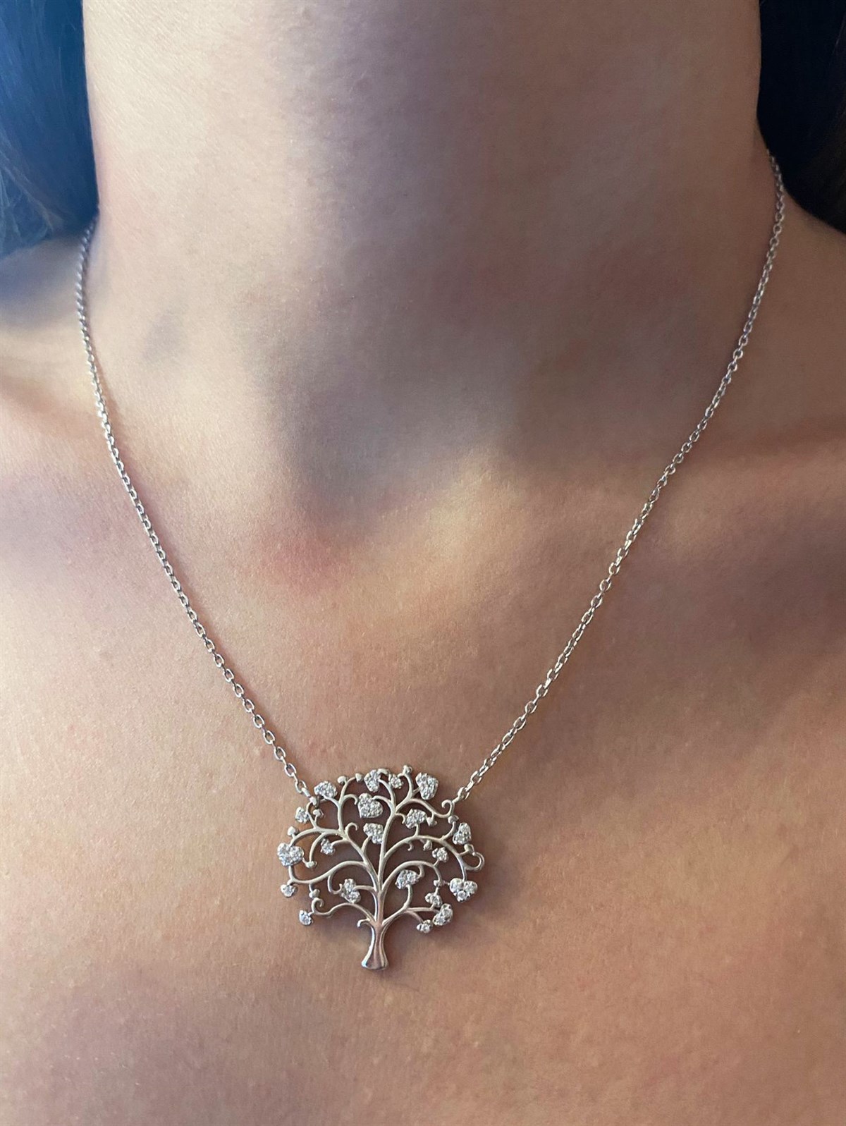 Kadın Taşlı Ağaç Model Gümüş Kolye