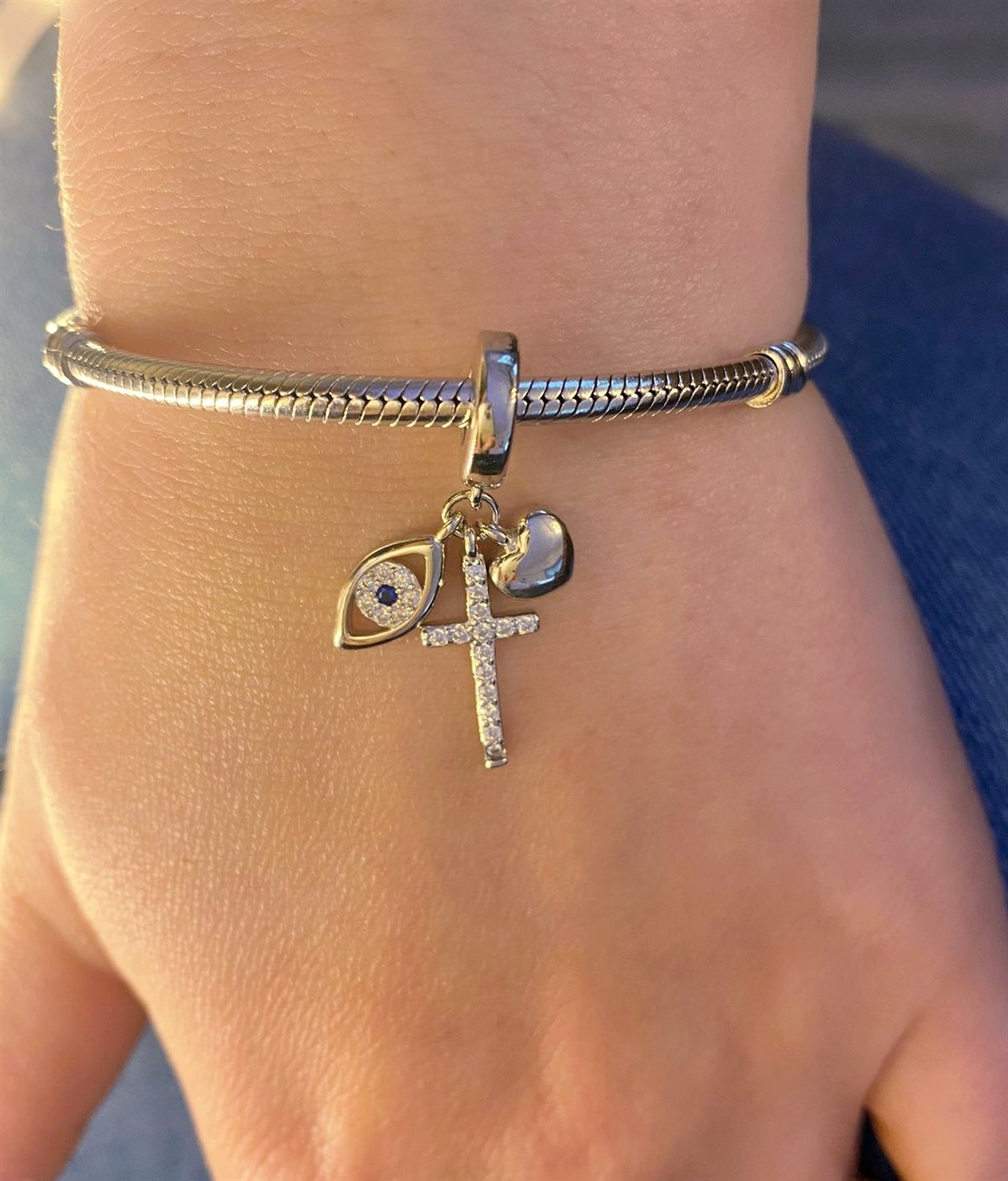 Kadın Taşlı Haç ve Göz Model Gümüş Charm