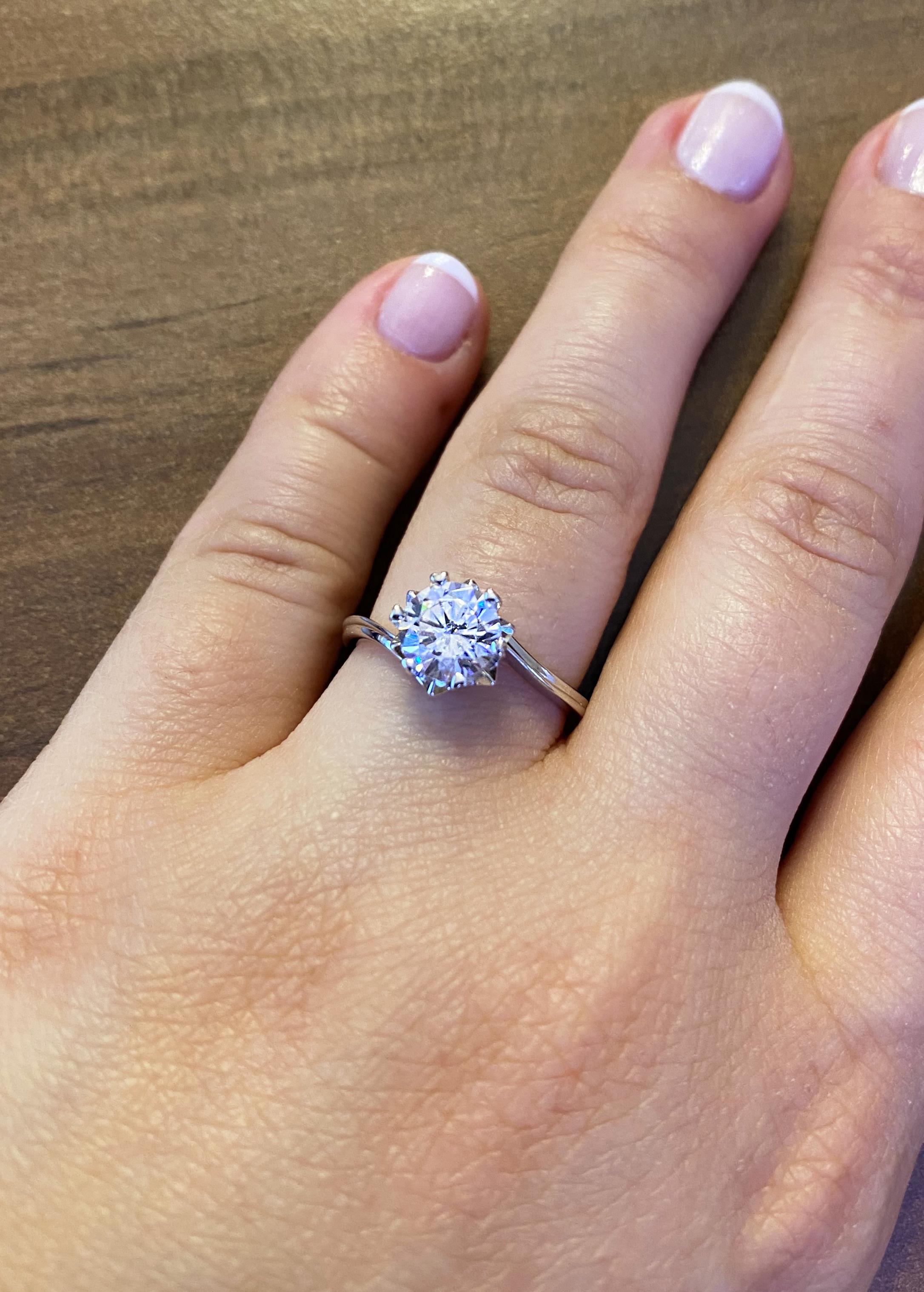 Kadın Tektaş Sarmal Model Gümüş Yüzük