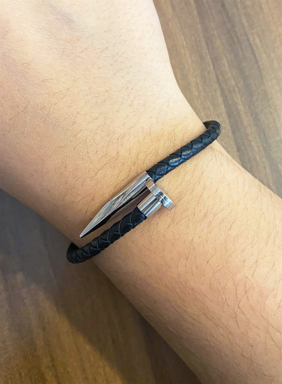 Unisex Çivi Model Gümüş Detay Siyah Bileklik
