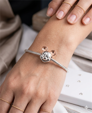Bayan Mickey Mouse Model Gümüş Charm