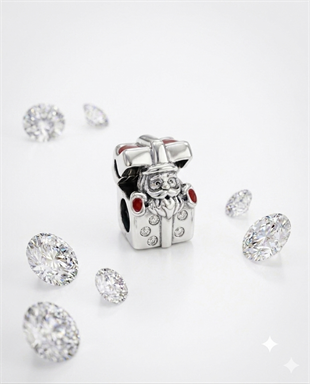 Bayan Noel Baba Model Gümüş Charm
