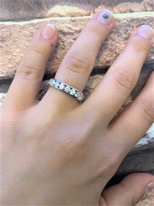 Bayan Sıralı Taş Model Gümüş Yüzük 