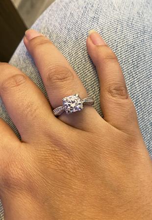 Gümüş İthal Ve Kararma Yapmaz Tasarım Tektaş Yüzük