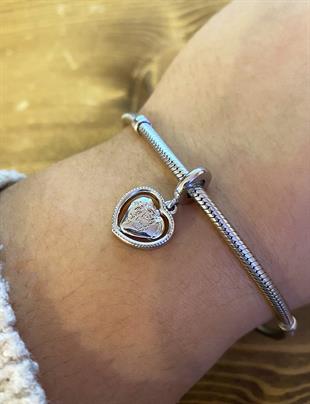 Kadın  Ailem Arkadaşlarım Benim Dünyam Yazılı Kalbin İçinde Renkli Dünya Model Gümüş Charm