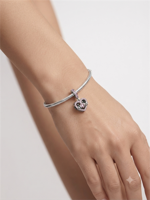 Kadın Anne Yazılı Kalp Model Gümüş Charm
