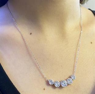 Kadın Beş Taşlı Gümüş Kolye