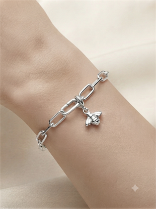Kadın Böcek Model Mini Gümüş Charm