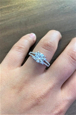 Kadın Çiçek Model Tektaş Gümüş Yüzük