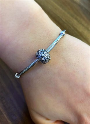 Kadın Çizgi Film Temalı Gümüş Charm