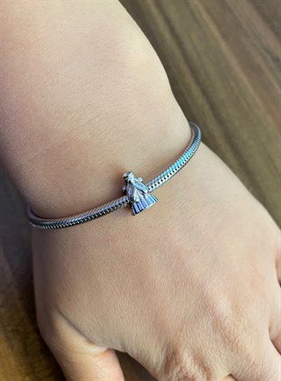 Kadın Dua Eden Melek Temalı Gümüş Charm