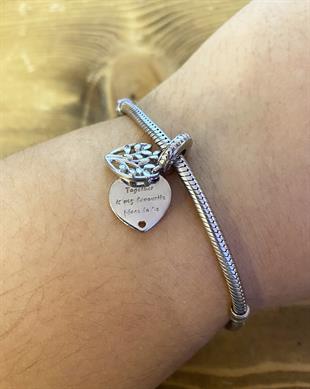 Kadın En Sevdiğim Yerde Birlikte Olmak Yazılı Ağaç Detay Sallantılı Charm