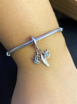 Kadın Fatma Eli Göz ve Tüy Detay Gümüş Charm