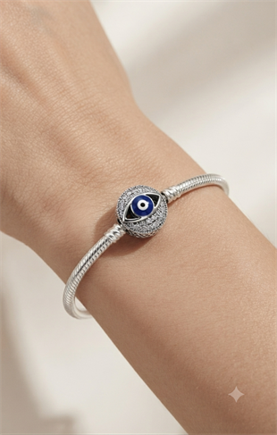 Kadın Göz Model Taşlı Gümüş Charm