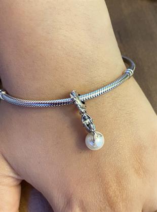 Kadın İnci Üstündeki Deniz Kızı Model Gümüş Charm