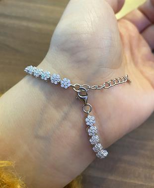 Kadın Kalp Detay Gümüş Taşlı Bileklik