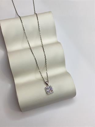 Kadın Kare Tek Taş Gümüş Kolye