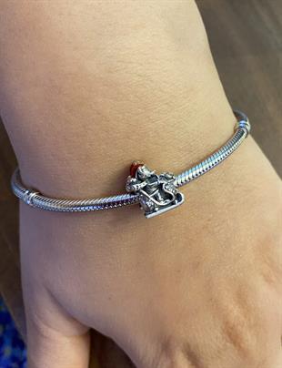 Kadın Kızakta Mickey ve Minnie Model Gümüş Charm 