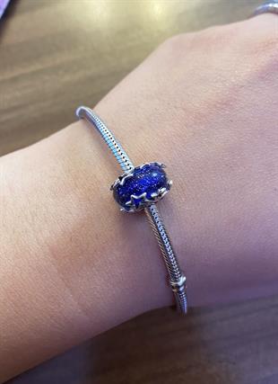 Kadın Mavi Renk Yıldızlarla Dolu Gökyüzü Temalı Gümüş Charm