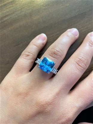 Kadın Mavi Taş Detay Gümüş Yüzük