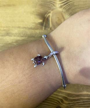 Kadın Mor Renk Taşlı Kaplumbağa Model Gümüş Charm