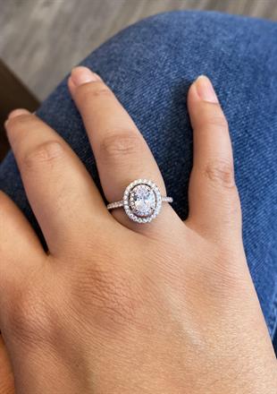 Kadın Oval Taş Detay Şık Gümüş Yüzük